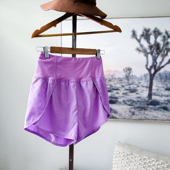 Zenana High-Waisted Zippered Back Pocket Active Shorts sm - Picture 1 of 3